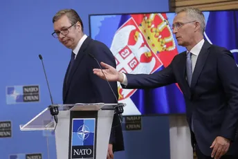 Stoltenberg kazao pred Vučićem: Povećaćemo snage na Kosovu ako situacija eskalira Stoltenberg kazao pred Vučićem: Povećaćemo snage na Kosovu ako situacija eskalira