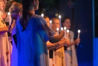 Tragovi iz sazvježđa Regula: Emotivni muzički omaž Darinki Matić-Marović Tragovi iz sazvježđa Regula: Emotivni muzički omaž Darinki Matić-Marović