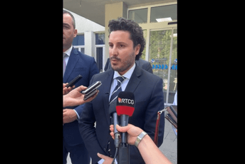 Abazović: Ukoliko dođe do rekonstrukcije Vlade premijer ostaje Abazović: Ukoliko dođe do rekonstrukcije Vlade premijer ostaje