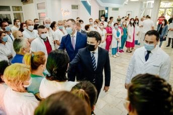 Abazović i Šćekić: Ove godine ulažemo oko dva i po miliona eura u bjelopoljsku bolnicu Abazović i Šćekić: Ove godine ulažemo oko dva i po miliona eura u bjelopoljsku bolnicu