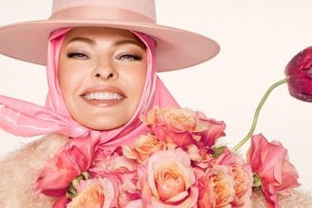 Pokušavam da zavolim sebe: Evanđelista na naslovnici Voga poslije zahvata koji joj je deformisao tijelo Pokušavam da zavolim sebe: Evanđelista na naslovnici Voga poslije zahvata koji joj je deformisao tijelo