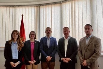 Brđanin: Uspješnu saradnju sa SAD nastaviti i sa predstavnicima Mirovnog korpusa Brđanin: Uspješnu saradnju sa SAD nastaviti i sa predstavnicima Mirovnog korpusa