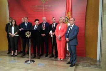 Abazović: Ljude koje prozivam ne cijenim politički, a još manje ih se bojim Abazović: Ljude koje prozivam ne cijenim politički, a još manje ih se bojim