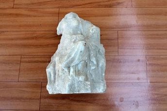 Arheolozi u Turskoj pronašli kipić Kibele star oko 2.350 godina Arheolozi u Turskoj pronašli kipić Kibele star oko 2.350 godina