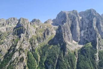 Divlja ljepota Prokletija: Planina čije vrhove mogu osvojiti samo najhrabriji Divlja ljepota Prokletija: Planina čije vrhove mogu osvojiti samo najhrabriji