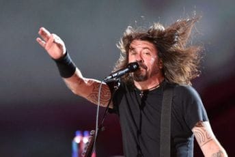 Gitara iz spota Foo Fighters na aukciji, očekivana cijena do 35.500 dolara Gitara iz spota Foo Fighters na aukciji, očekivana cijena do 35.500 dolara