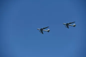 Američke 'tvrđave' iznad Crne Gore: Bombarderi B-52 nadletjeli naše primorje Američke 'tvrđave' iznad Crne Gore: Bombarderi B-52 nadletjeli naše primorje