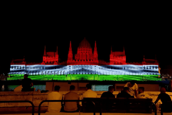 U Mađarskoj otpustili dvoje državih meteorologa jer su prognozirali kišu, koja nije pala U Mađarskoj otpustili dvoje državih meteorologa jer su prognozirali kišu, koja nije pala