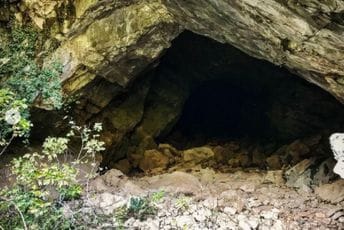 Pronađeni turisti iz Francuske koji su se izgubili kod Rijeke Crnojevića Pronađeni turisti iz Francuske koji su se izgubili kod Rijeke Crnojevića