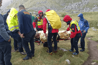 Spašena državljanka Češke, slomila nogu tokom planinarenja Spašena državljanka Češke, slomila nogu tokom planinarenja