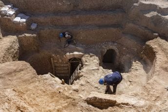 Arheolozi otkrili luksuzno imanje staro 1.200 godina Arheolozi otkrili luksuzno imanje staro 1.200 godina