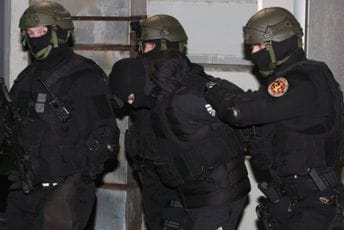 Vukotića planirali da ustrijele puškom ili napadnu dronovima sa eksplozivom Vukotića planirali da ustrijele puškom ili napadnu dronovima sa eksplozivom