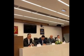 Oglasili se DF-ovi predsjednici opština: Nemamo pravo da prospemo rezultate 30. avgusta, hoćemo dogovor Oglasili se DF-ovi predsjednici opština: Nemamo pravo da prospemo rezultate 30. avgusta, hoćemo dogovor