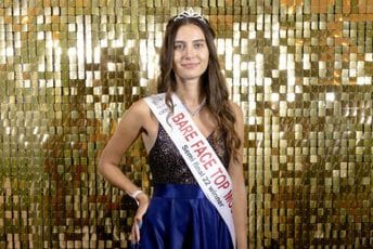 Finalistkinja izbora za Miss Engleske prva se istoriji takmiči bez šminke Finalistkinja izbora za Miss Engleske prva se istoriji takmiči bez šminke