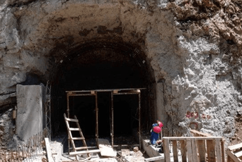 Đalovića pećina propada, nadležni ignorišu struku Otvoren oko godinu i po: Takozvani turistički ulaz u Đalovića pećinu