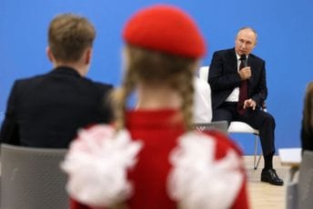 Putin obišao rusku teritoriju između Poljske i Litvanije Putin obišao rusku teritoriju između Poljske i Litvanije