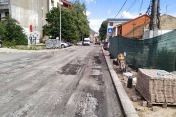 Cetinje: Počela rekonstrukcija Ulice Peka Pavlovića Cetinje: Počela rekonstrukcija Ulice Peka Pavlovića