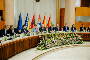 Abazović i Damjanović na sastanku u okviru Otvorenog Balkana: Crna Gora želi da se pridruži kriznoj grupi i delegira svog člana Abazović i Damjanović na sastanku u okviru Otvorenog Balkana: Crna Gora želi da se pridruži kriznoj grupi i delegira svog člana