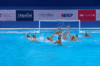 ''Azuri'' prejaki za ''Ajkule'', idemo u plej-of na Rumuniju ''Azuri'' prejaki za ''Ajkule'', idemo u plej-of na Rumuniju