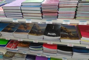 Početak školske godine udar na budžet roditelja Početak školske godine udar na budžet roditelja