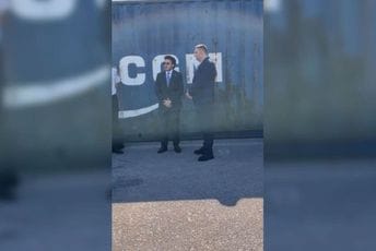 Abazović stigao u Luku Bar: Stajemo na kraj kriminalu i švercu cigareta Abazović stigao u Luku Bar: Stajemo na kraj kriminalu i švercu cigareta