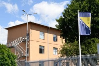 Momčilo Tešić osuđen na 20 godina zatvora za zločine nad Srebreničanima Momčilo Tešić osuđen na 20 godina zatvora za zločine nad Srebreničanima