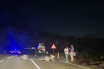 Udes na putu Podgorica-Cetinje, oštećena četiri vozila Udes na putu Podgorica-Cetinje, oštećena četiri vozila