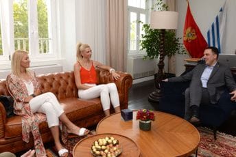 Vuković sa Marijom Vuković: Podgorica će do kraja iduće godine dobiti Atletski stadion koji će graditi Glavni grad Vuković sa Marijom Vuković: Podgorica će do kraja iduće godine dobiti Atletski stadion koji će graditi Glavni grad