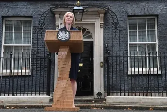 Tras se obratila posljednji put kao premijerka: Pred Britanijom su vedriji dani Tras se obratila posljednji put kao premijerka: Pred Britanijom su vedriji dani