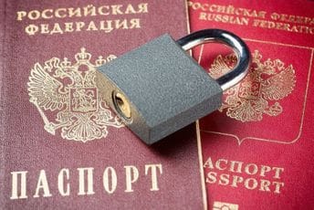 Evropska komisija suspendovala vizni sporazum sa Moskvom, Rusi mogu u EU samo u tri slučaja Evropska komisija suspendovala vizni sporazum sa Moskvom, Rusi mogu u EU samo u tri slučaja