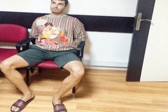 Dvojica napadača na motoru prišli Vukotićevom automobilu, likvidirali ga ispalivši pet hitaca Dvojica napadača na motoru prišli Vukotićevom automobilu, likvidirali ga ispalivši pet hitaca