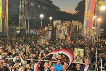 Vučićev otac na litiji s Božovićem: Beskrajno ga volim, ali ja ne bih bio na tom skupu Vučićev otac na litiji s Božovićem: Beskrajno ga volim, ali ja ne bih bio na tom skupu