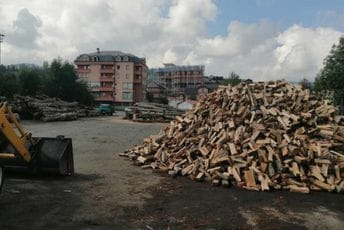 Rožaje: Preko 100 porodica traži pomoć da obezbijedi drva za ogrijev Rožaje: Preko 100 porodica traži pomoć da obezbijedi drva za ogrijev