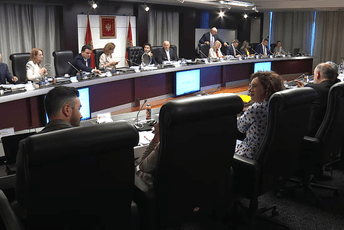 Vlada usvojila prijedlog rebalansa budžeta, data saglasnost EPCG da moze da emituje akcije na berzi Vlada usvojila prijedlog rebalansa budžeta, data saglasnost EPCG da moze da emituje akcije na berzi