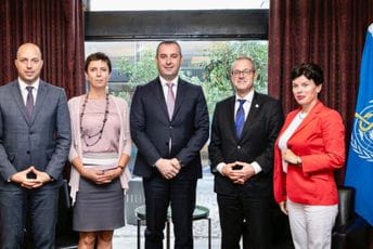 Šćekić sa šefom SZO za Evropu: „Bez savremenih bolnica nema odgovora na vanredne situacije“ Šćekić sa šefom SZO za Evropu: „Bez savremenih bolnica nema odgovora na vanredne situacije“