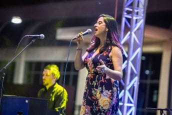 Dafne Levi nastupila u Podgorici; Vuković: Jevrejska zajednica važan dio crnogorskog društva Dafne Levi nastupila u Podgorici; Vuković: Jevrejska zajednica važan dio crnogorskog društva