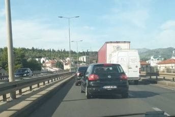 Masline: Lančani sudar na magistrali, stvorile se velike gužve Masline: Lančani sudar na magistrali, stvorile se velike gužve