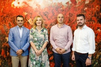 DPS i Liberalna partija potpisali koalicioni sporazum u Baru DPS i Liberalna partija potpisali koalicioni sporazum u Baru