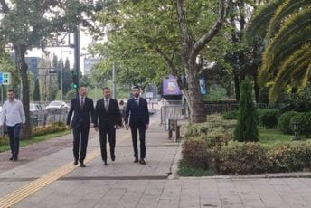 Bogdanović, Eraković i Živković na konsultacijama sa Đukanovićem Bogdanović, Eraković i Živković na konsultacijama sa Đukanovićem