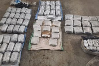 U akciji policije uhapšen Novljanin: Zaplijenjena veća količina marihuane U akciji policije uhapšen Novljanin: Zaplijenjena veća količina marihuane