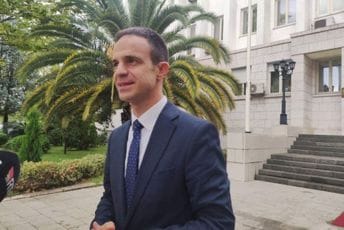 Mugoša: Korektno da se vrati mandat građanima Mugoša: Korektno da se vrati mandat građanima