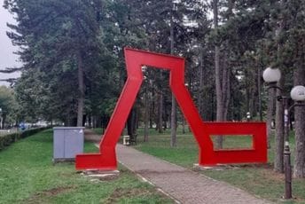 Kovačević otkrio tajnu slova “Љ”: "Sve snosi, sve vjeruje, svemu se nada, sve trpi" Kovačević otkrio tajnu slova “Љ”: "Sve snosi, sve vjeruje, svemu se nada, sve trpi"