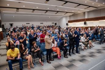 Počela sjednica: Evropa sad danas o kandidatu za gradonačelnika Podgorice Počela sjednica: Evropa sad danas o kandidatu za gradonačelnika Podgorice