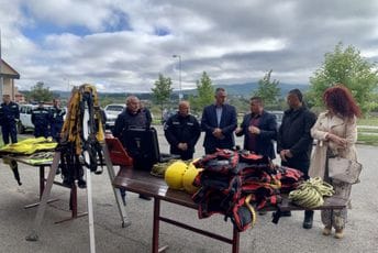 Služba zaštite u Beranama dobila vrijednu specijalizovanu opremu Služba zaštite u Beranama dobila vrijednu specijalizovanu opremu