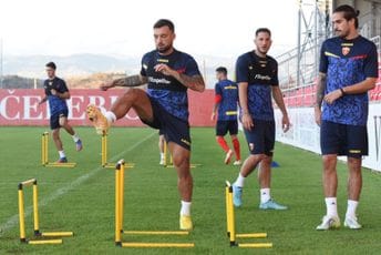 Problemi pred put u Zenicu: Protiv BiH nastupićemo bez dva važna reprezentativca Problemi pred put u Zenicu: Protiv BiH nastupićemo bez dva važna reprezentativca