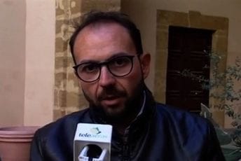 Kandidat italijanske desničarske stranke izbačen iz partije nakon veličanja Hitlera Kandidat italijanske desničarske stranke izbačen iz partije nakon veličanja Hitlera