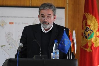 Savović Radoviću: Đukanović propustio da izvrši svoju ustavnu dužnost, Lekić postao mandatar po sili Ustava Savović Radoviću: Đukanović propustio da izvrši svoju ustavnu dužnost, Lekić postao mandatar po sili Ustava