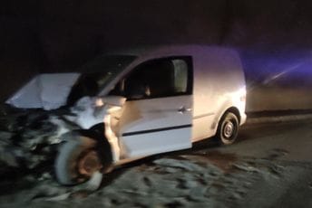 Udes u tunelu kod Žabljaka, jedna osoba povrijeđena Udes u tunelu kod Žabljaka, jedna osoba povrijeđena