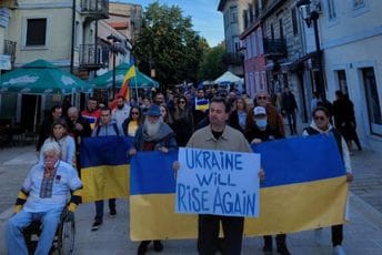 (Video) Šetnja podrške na Cetinju: Ukraine will rise again (Video) Šetnja podrške na Cetinju: Ukraine will rise again