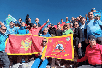 Crnogorska zastava se zavijorila na Olimpu Crnogorska zastava se zavijorila na Olimpu